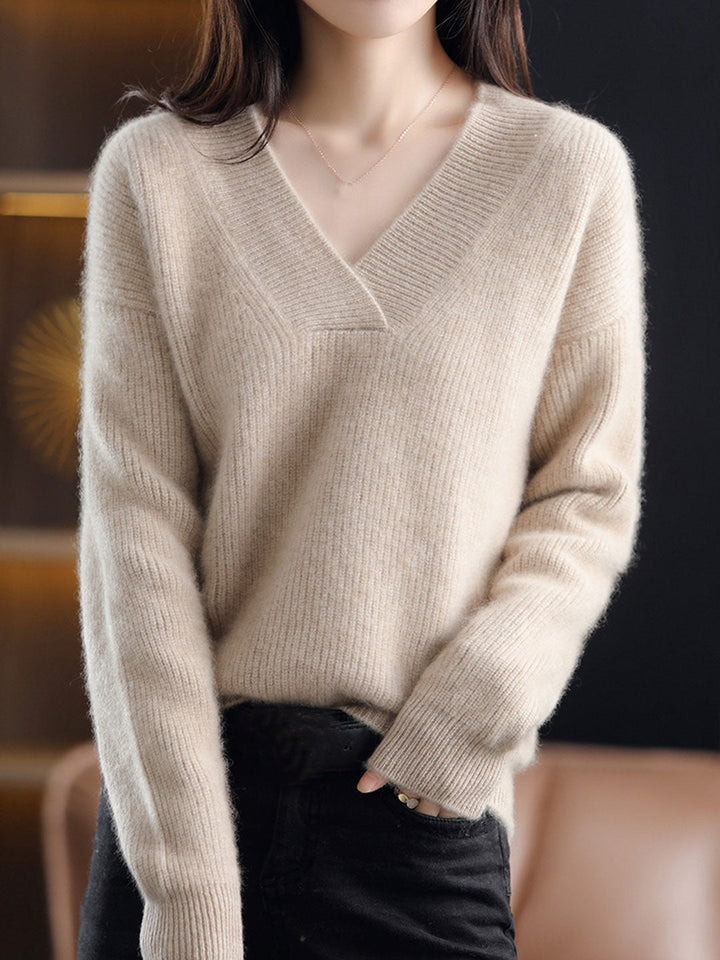 Lauren Loose V-Neck Solid Color Knitted Top