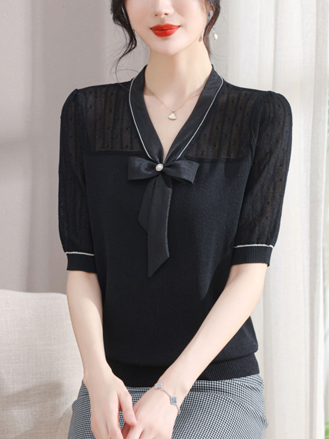 Ava Classic V-Neck Bow Ice Silk Knitted Top