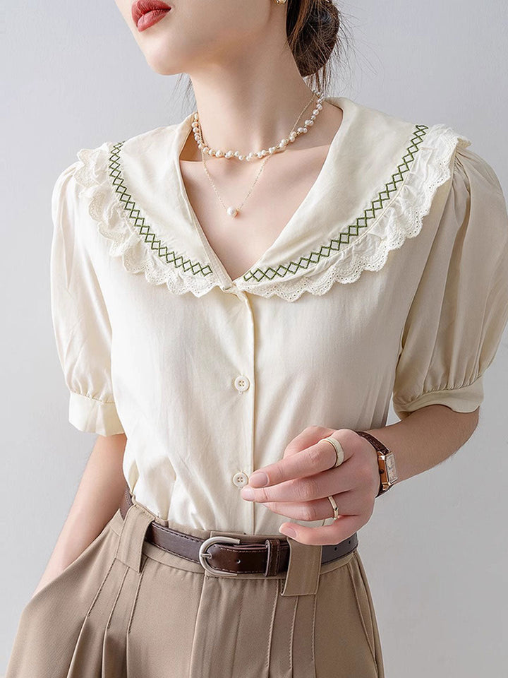 Katelyn Vintage Doll Collar Embroidered Lace Top