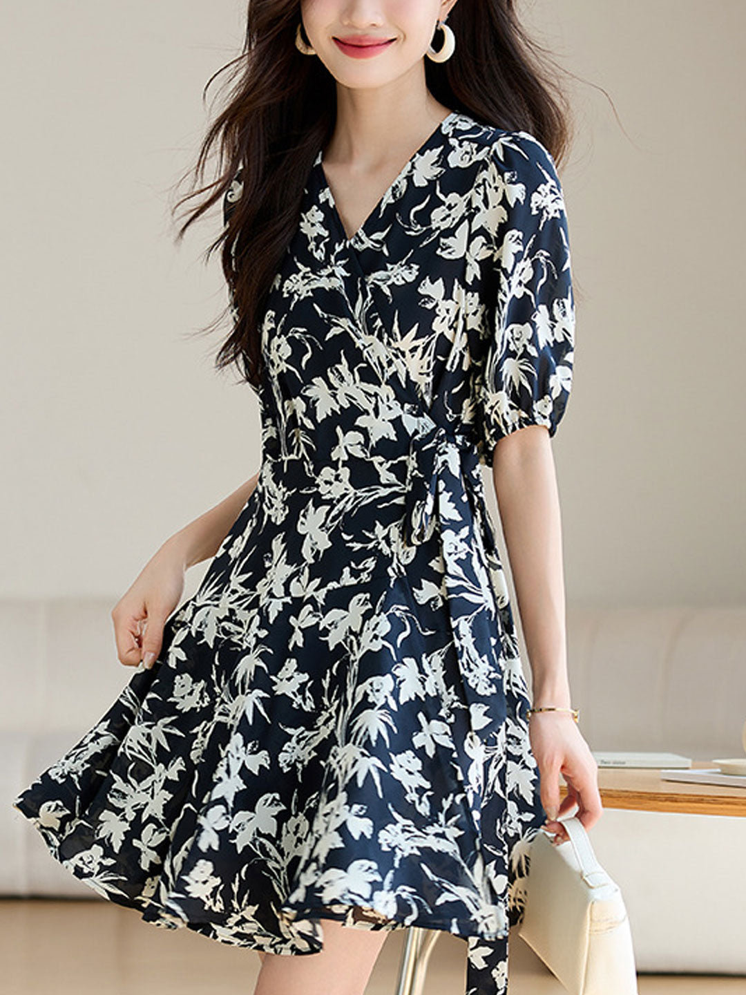 Chloe V-Neck Lantern Sleeve Floral Printed Dress