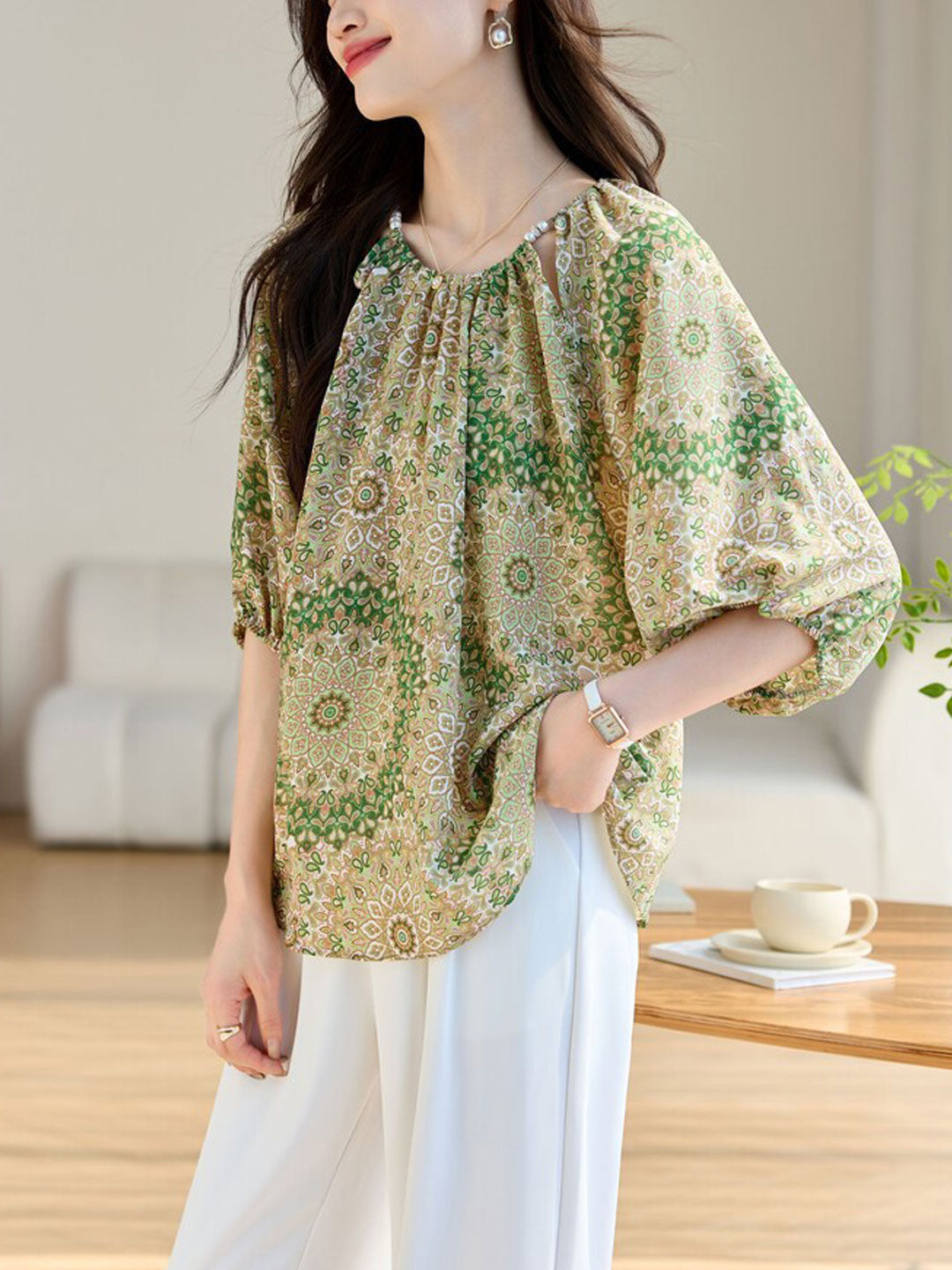 Amy Loose Crew Neck Printed Chiffon Top