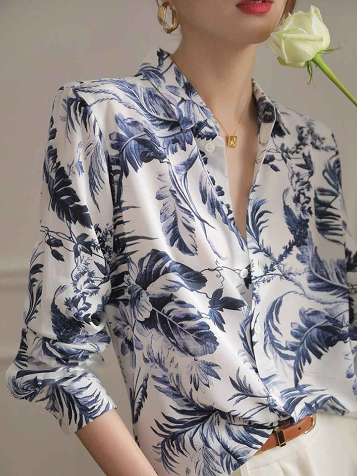 Gianna Classic V-Neck Printed Shirt