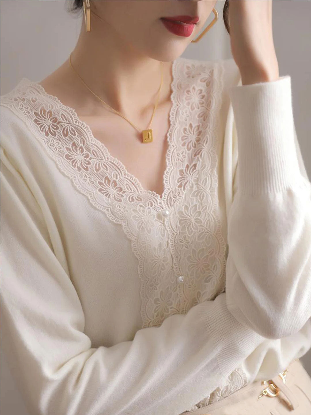 Elaine French Style  V-Neck Lace Stitching Knitted Sweater-White