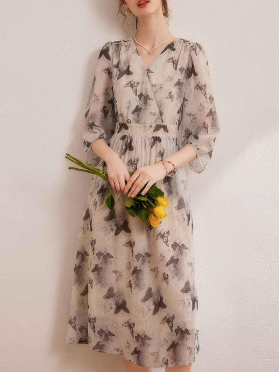 Katherine Loose V-Neck Printed Dress