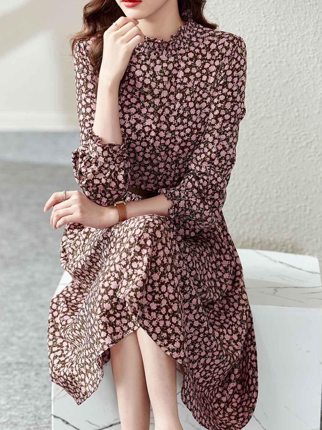 Hannah Retro Lotus Leaf Collar Floral Dress