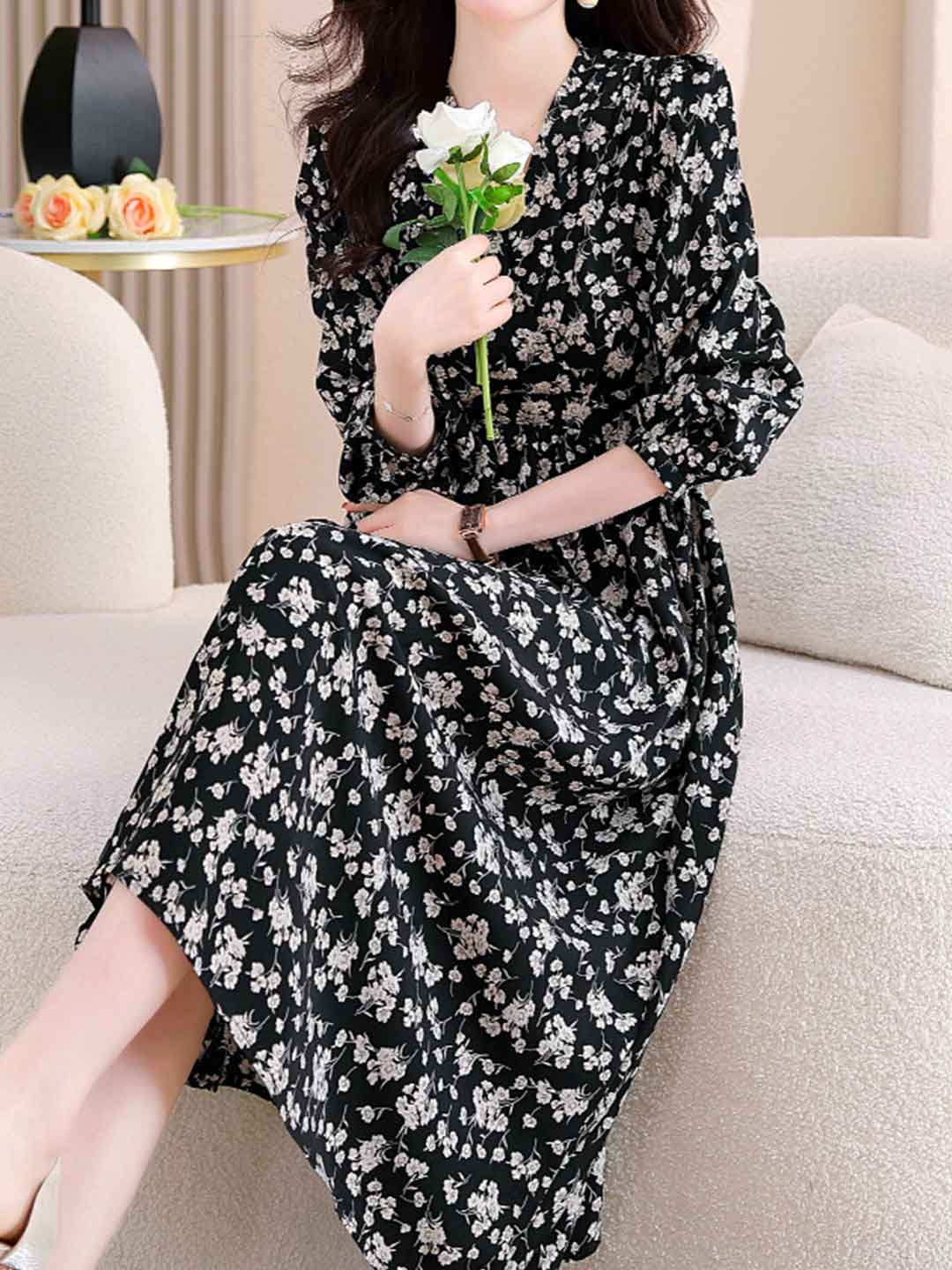 Taylor Retro V-Neck Lantern Sleeve Floral Dress