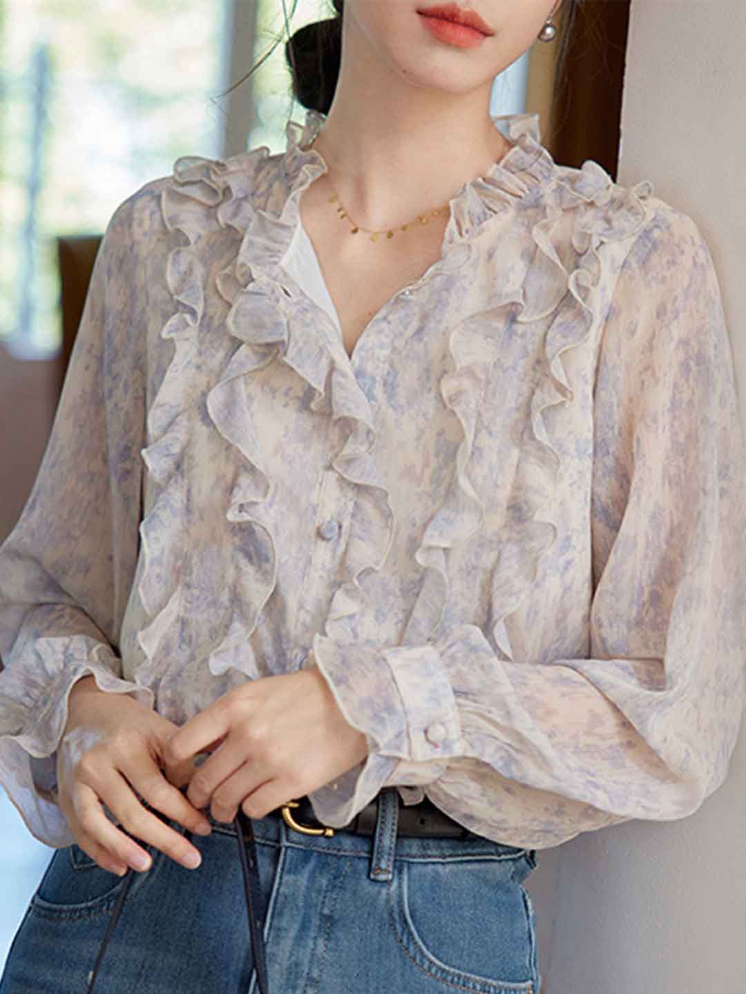 Emily Loose Auricular Floral Printed Blouse