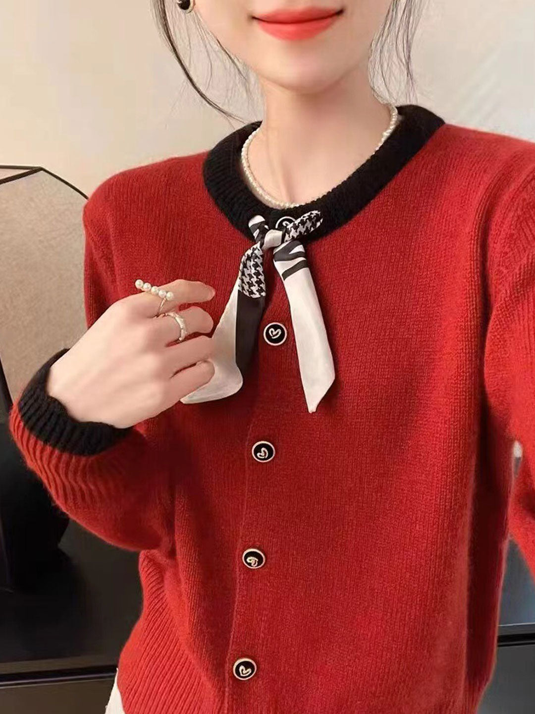 Hannah Retro Crew Neck Bow Knitted Cardigan