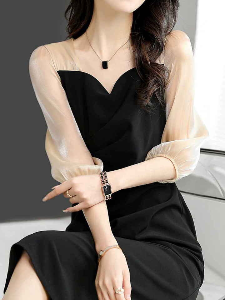 Camila Elegant V-neck Contrasted Color Pleated Dress