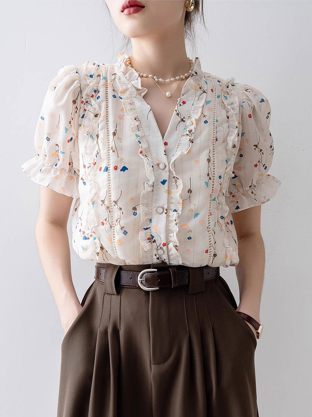 Hannah Cute V-Neck Printed Chiffon Top