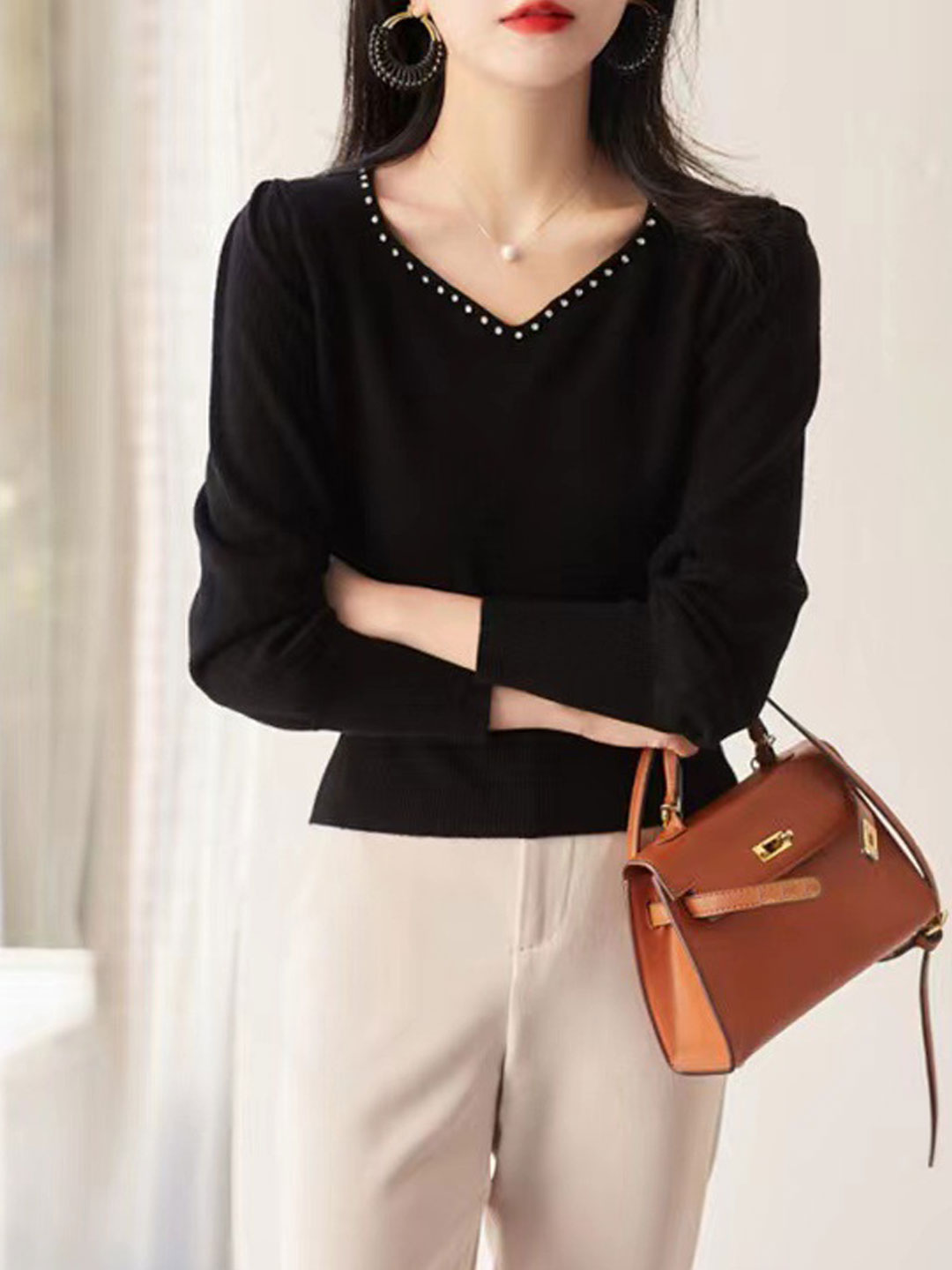 Chloe Elegant V-neck Knitted Sweater