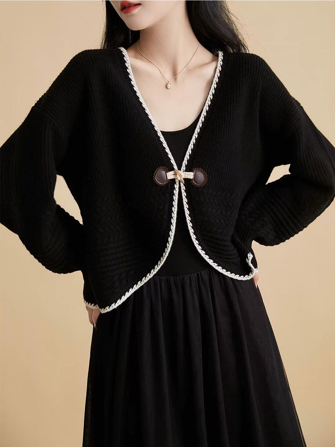 Maria Casual V-Neck Horn Button Knitted Cardigan