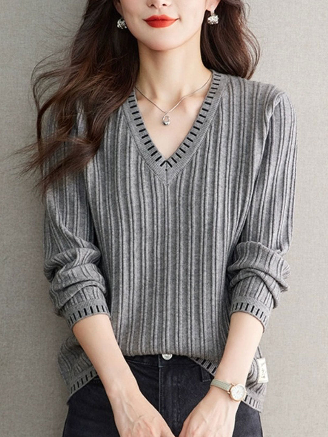 Khloe Loose V-Neck Solid Color Knitted Top