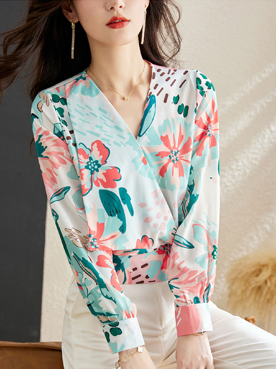 Sarah Casual V-Neck Printed Chiffon Top