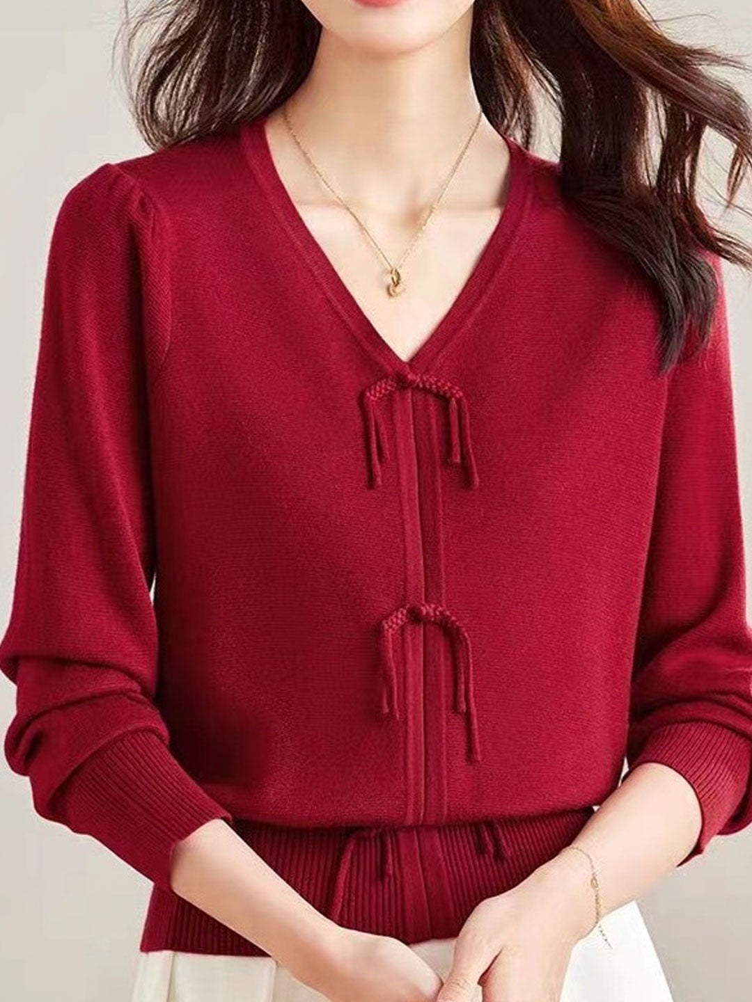 Leah Vintage V-Neck Buttoned Knitted Sweater