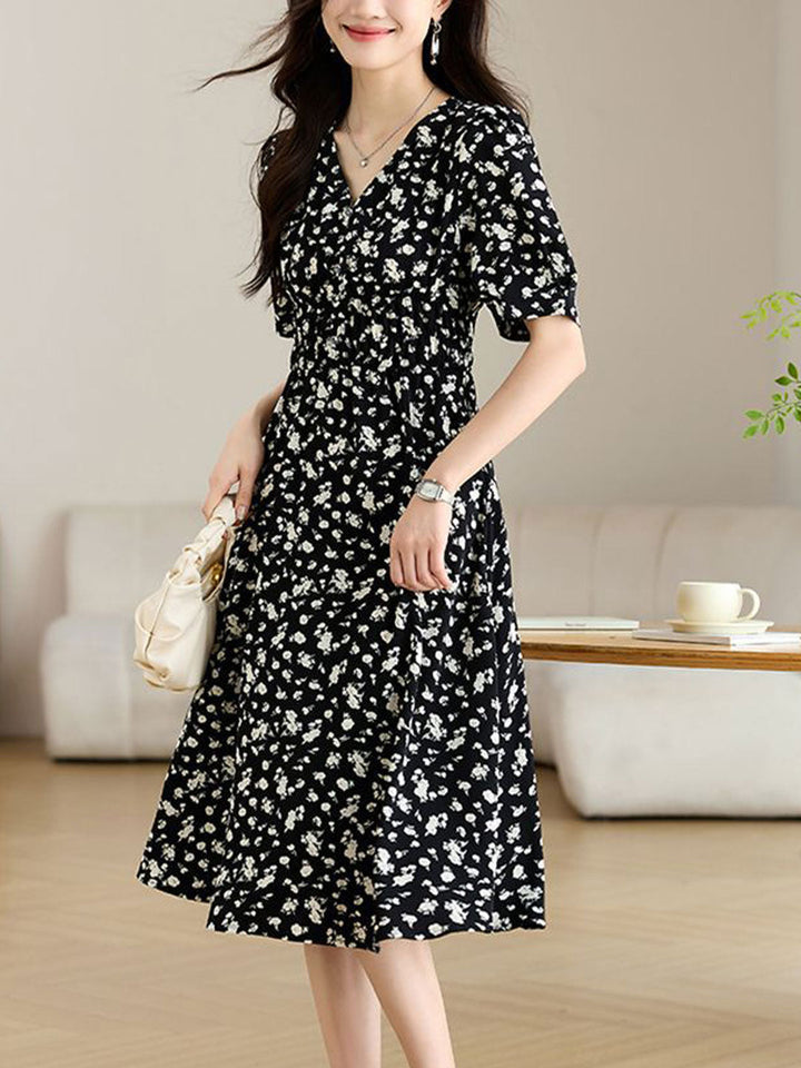 Bella Retro V-Neck Floral Printed Dress