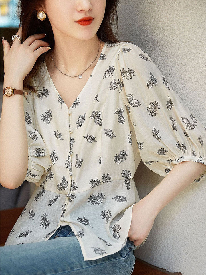 Madison Classic V-Neck Puff Sleeve Printed Top