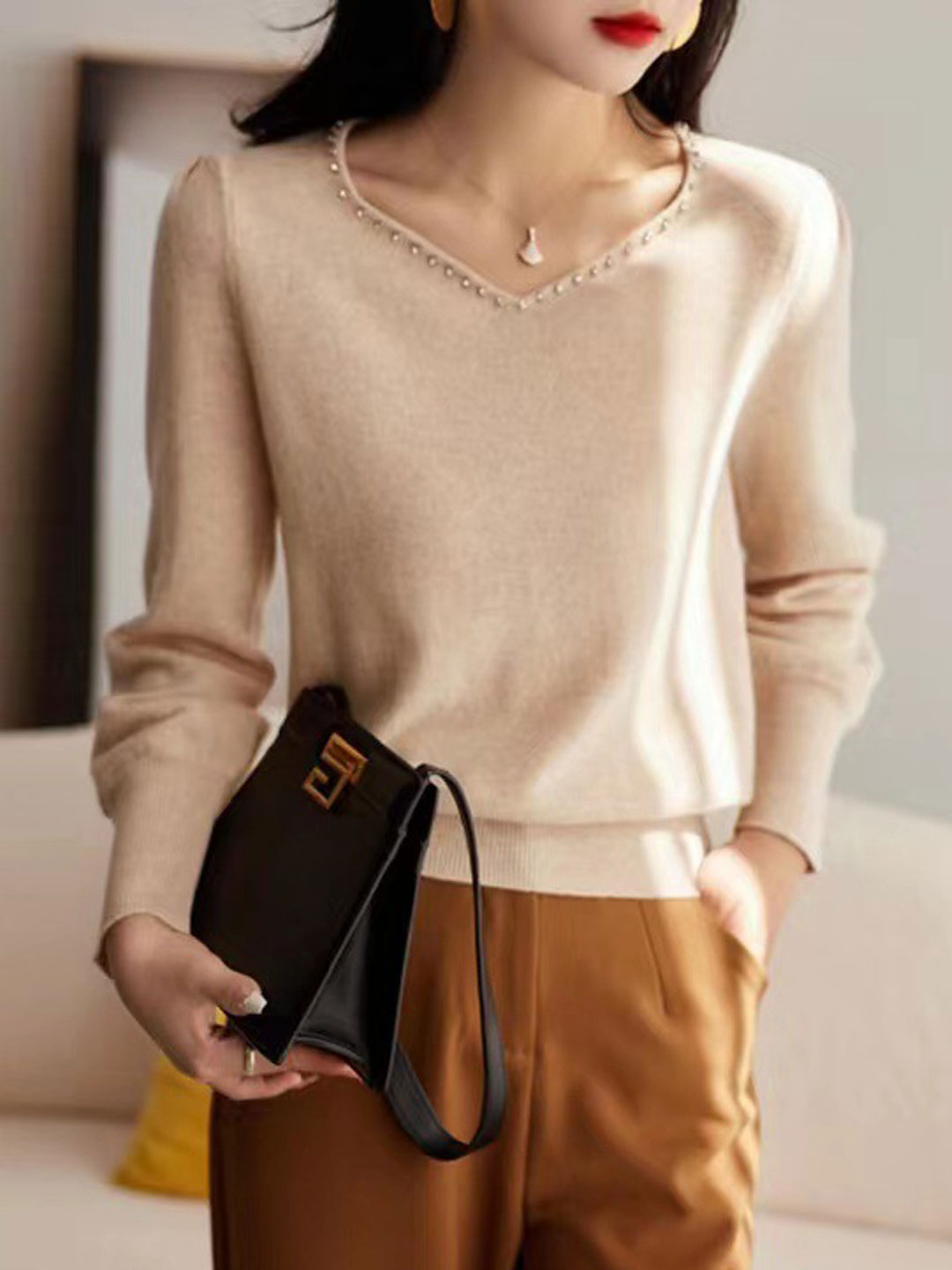 Chloe Elegant V-neck Knitted Sweater