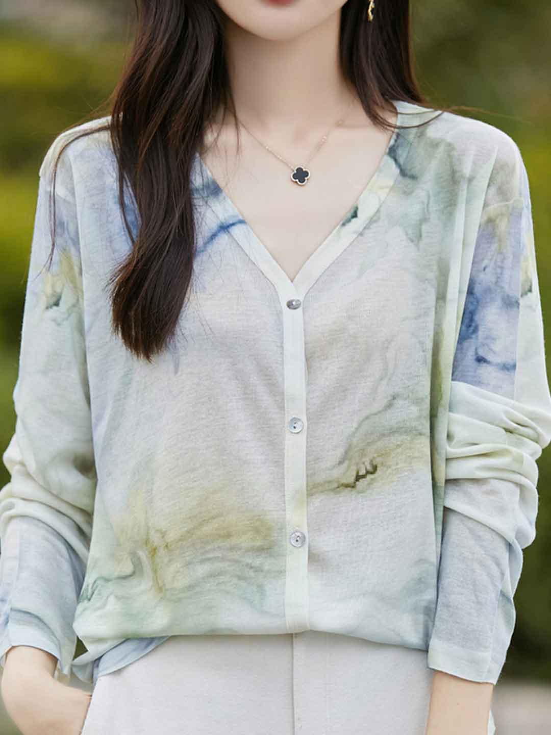 Sarah Loose V-Neck Printed Cardigan