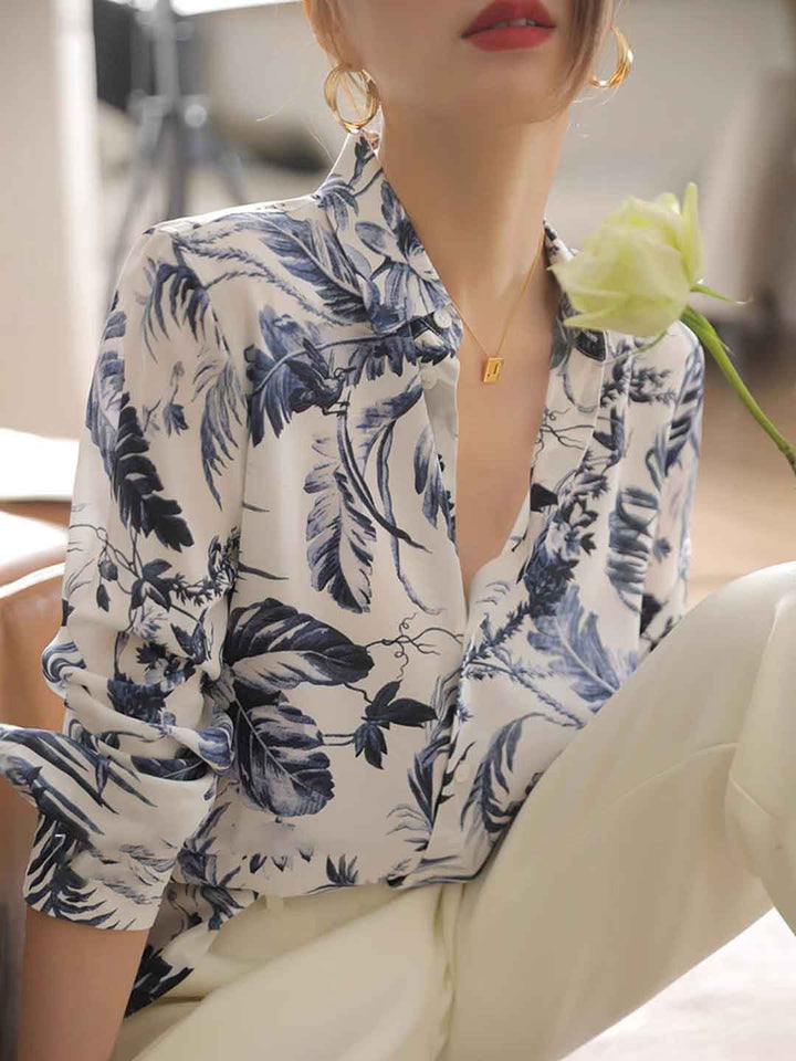 Gianna Classic V-Neck Printed Shirt