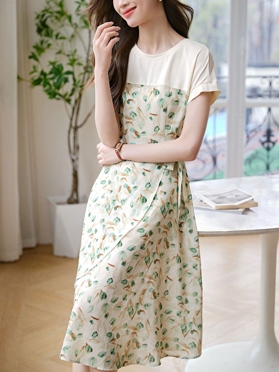 Kayla Elegant Crew Neck Floral Printed Dress