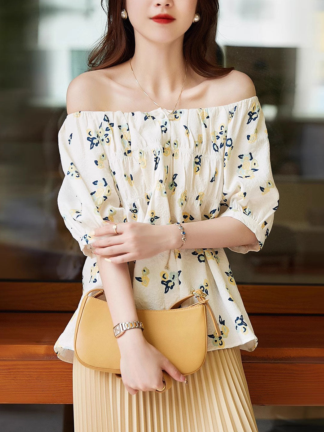 Emma Loose Off-Shoulder Puff Sleeve Printed Top