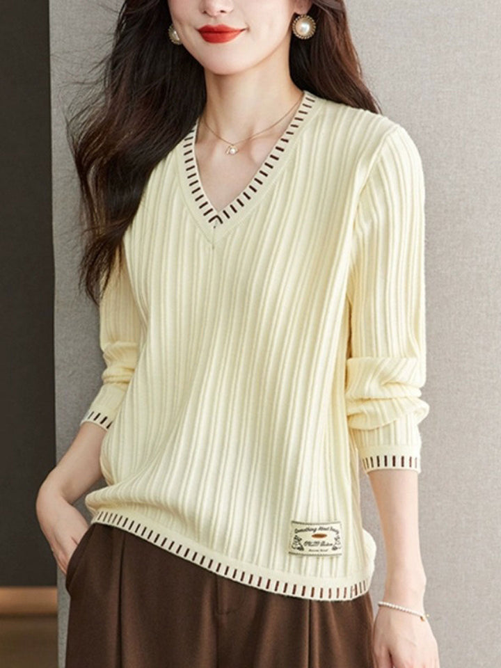 Khloe Loose V-Neck Solid Color Knitted Top