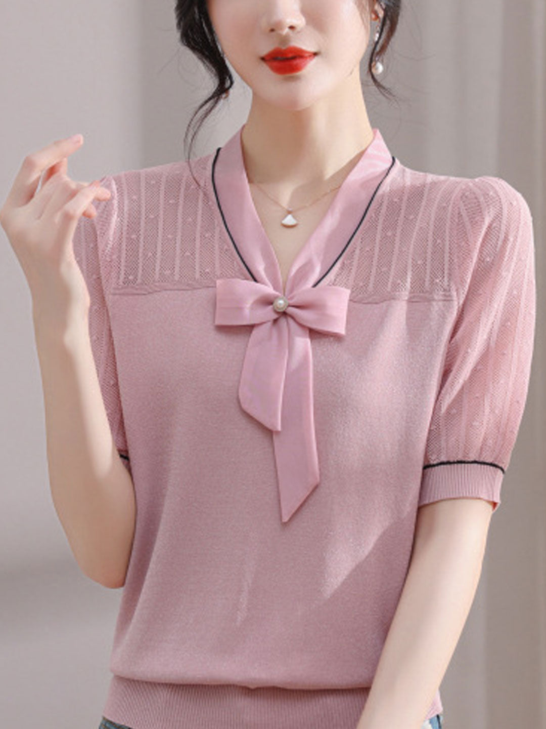 Ava Classic V-Neck Bow Ice Silk Knitted Top