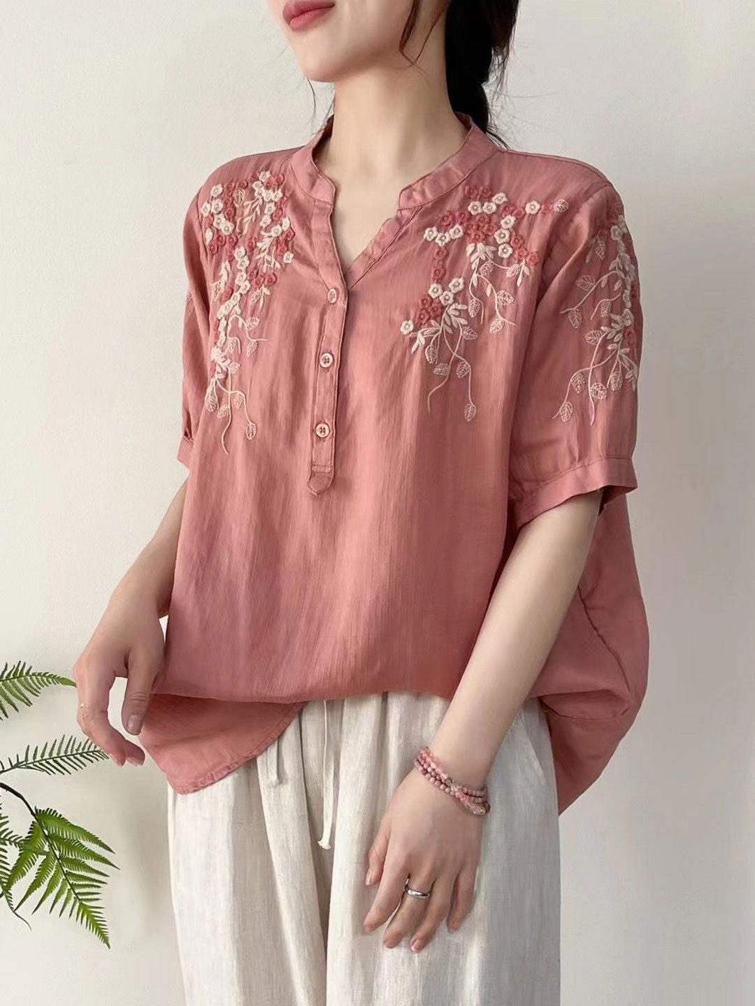 Sarah Classic V-Neck Embroidered Printed Top