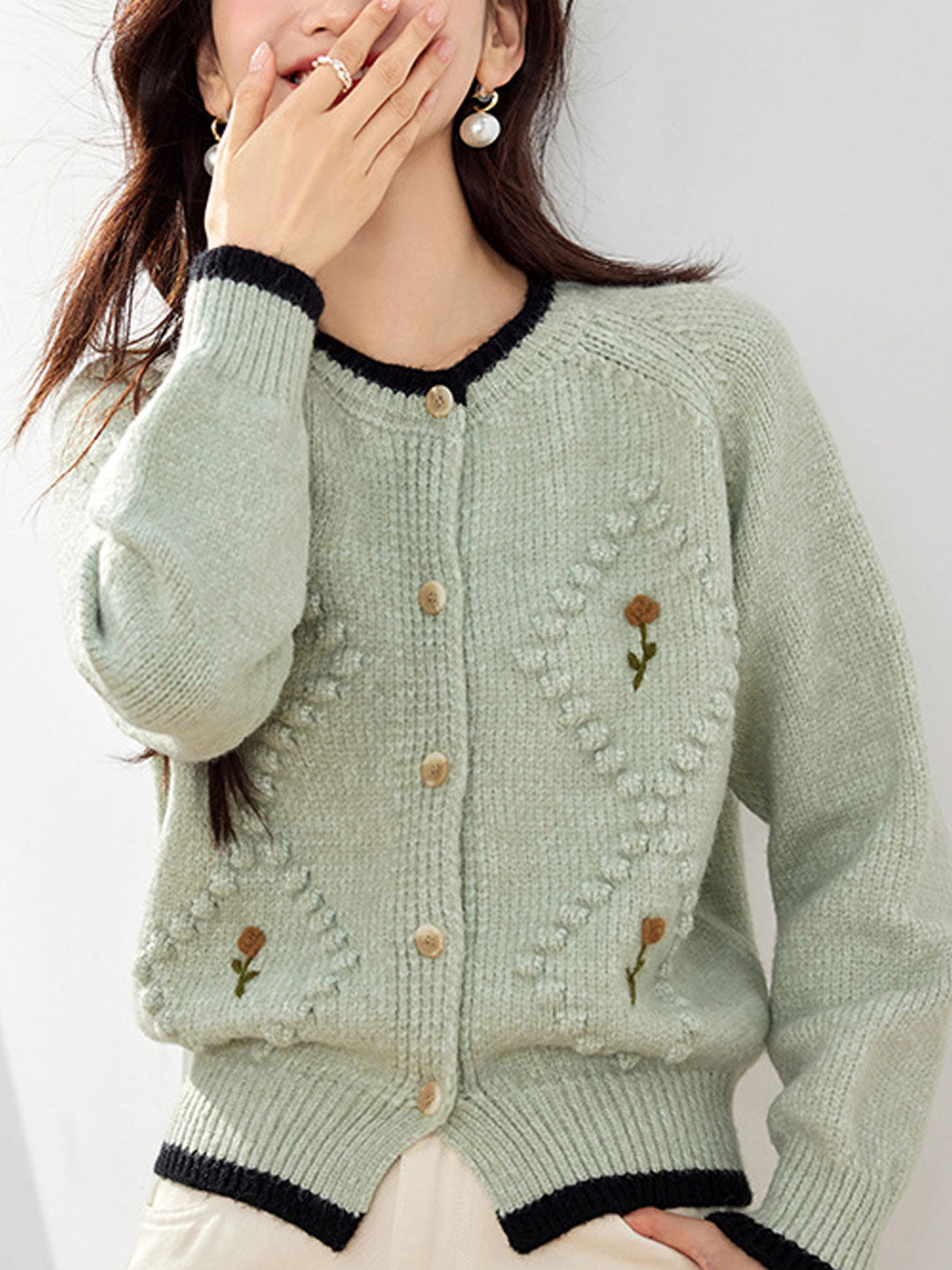 Sophie Loose Crew Neck Embroidered Flower Knitted Cardigan