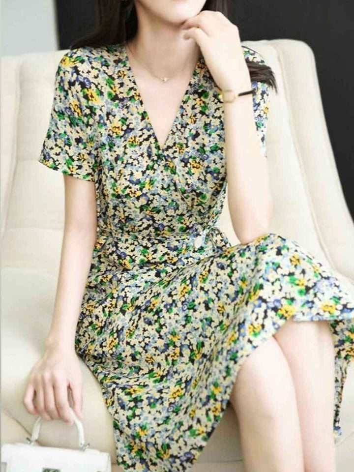 Hailey Classic V-neck Floral Printed Dress