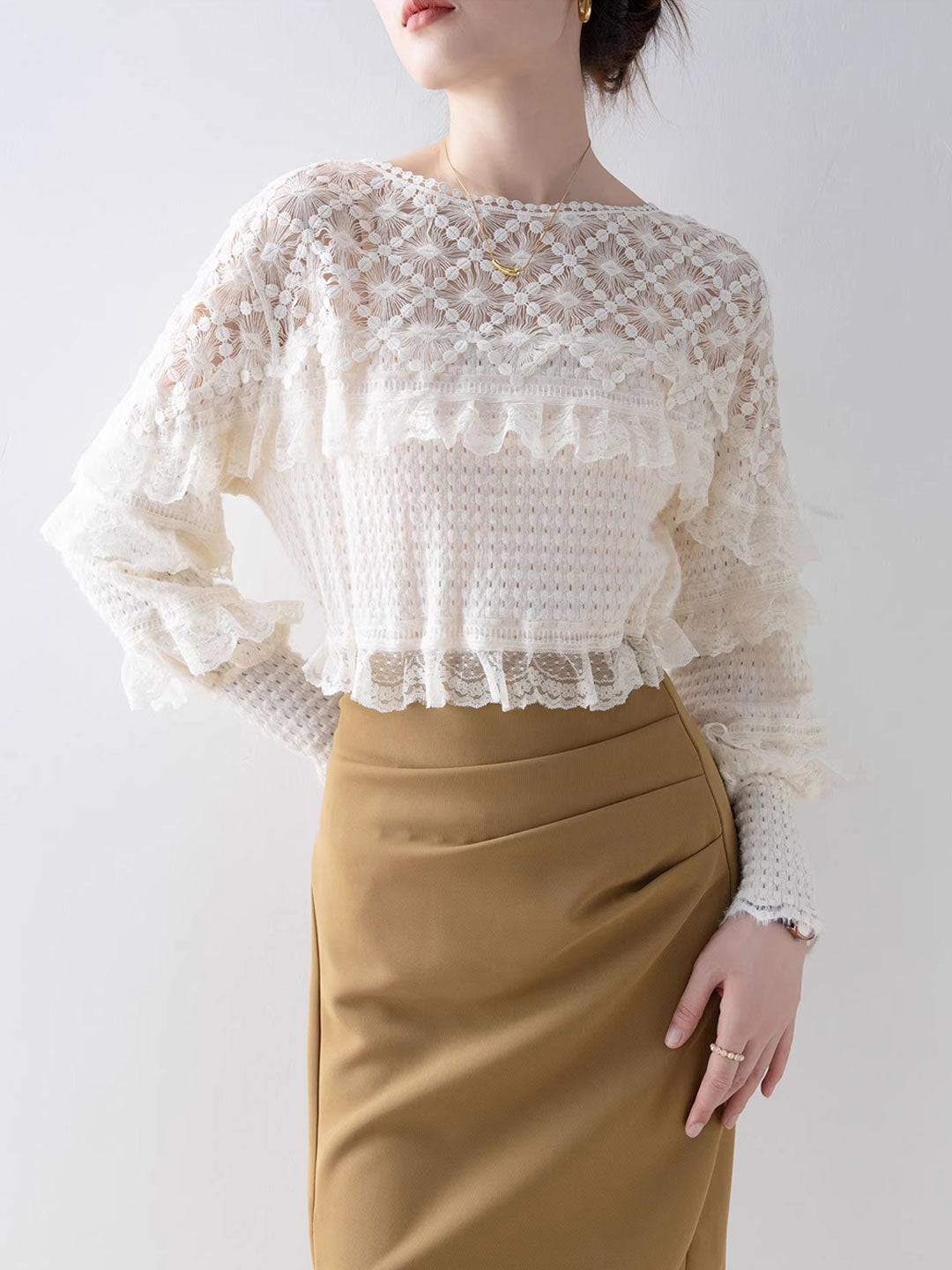 Allison Retro Crew Neck Solid Color Patchwork Lace Top