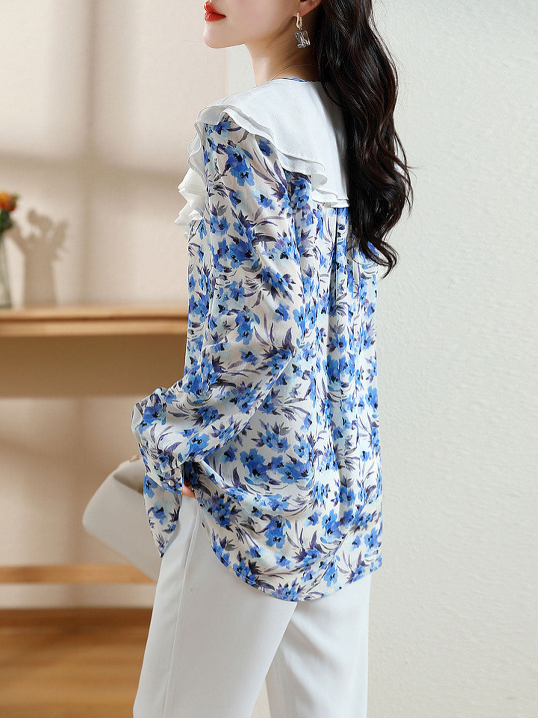 Sophia Classic Doll Collar Floral Printed Chiffon Top