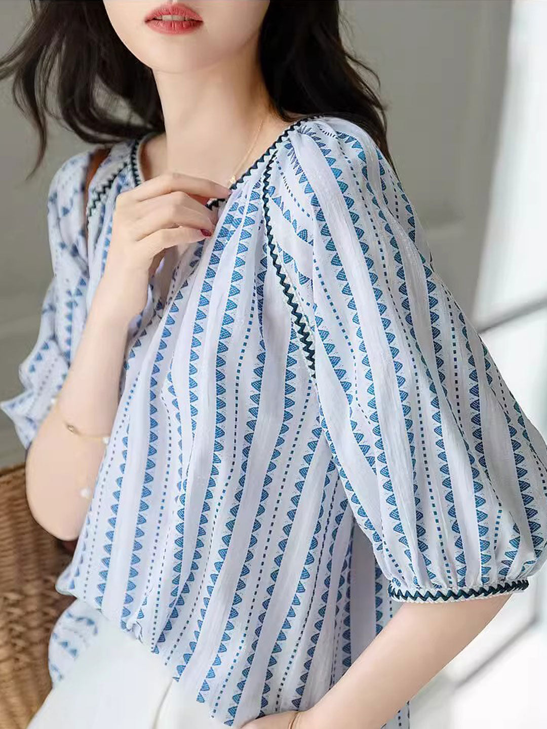 Sarah Loose Puff Sleeve Printed Top