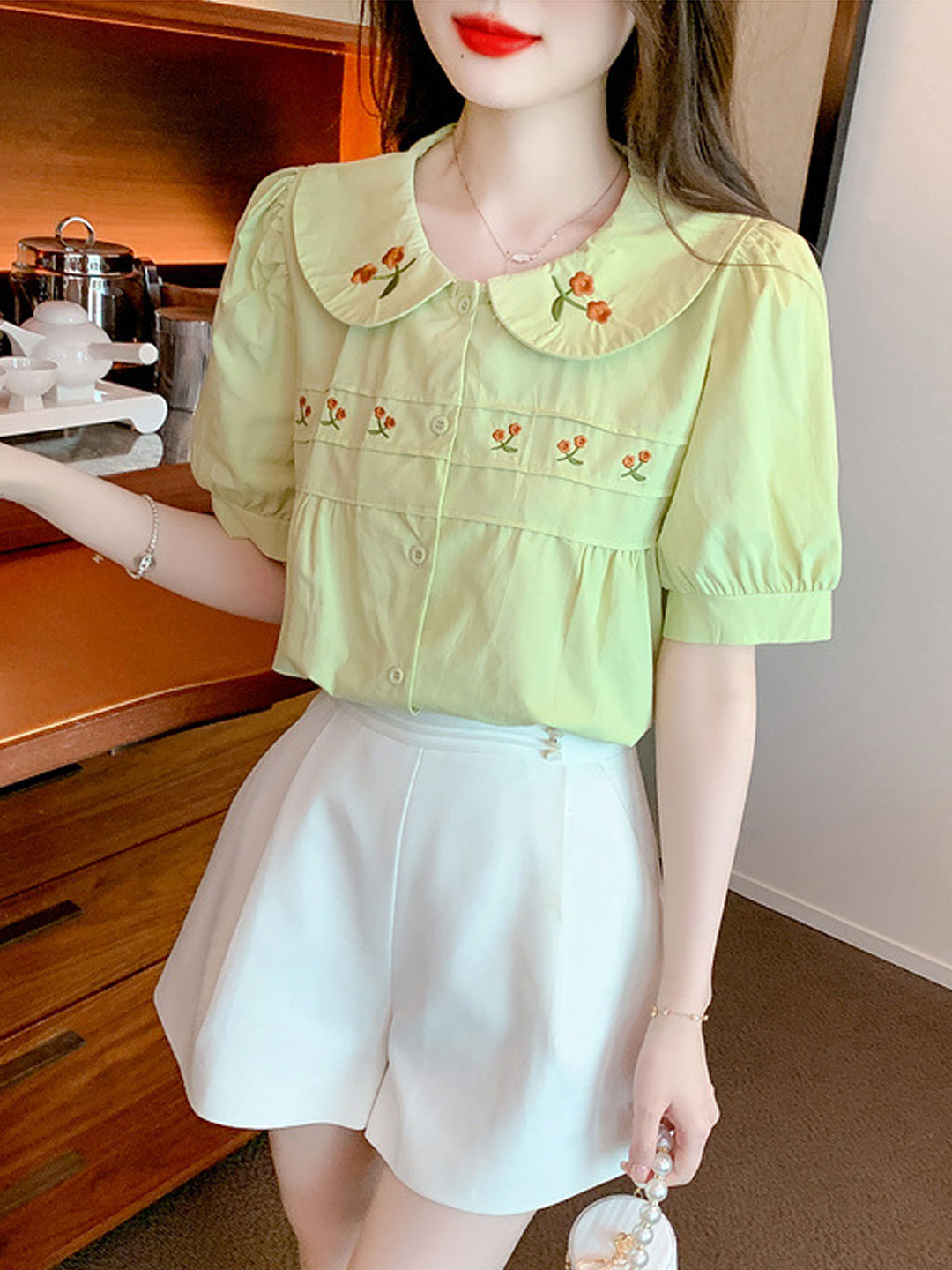 Khloe Retro Doll Collar Embroidered Top