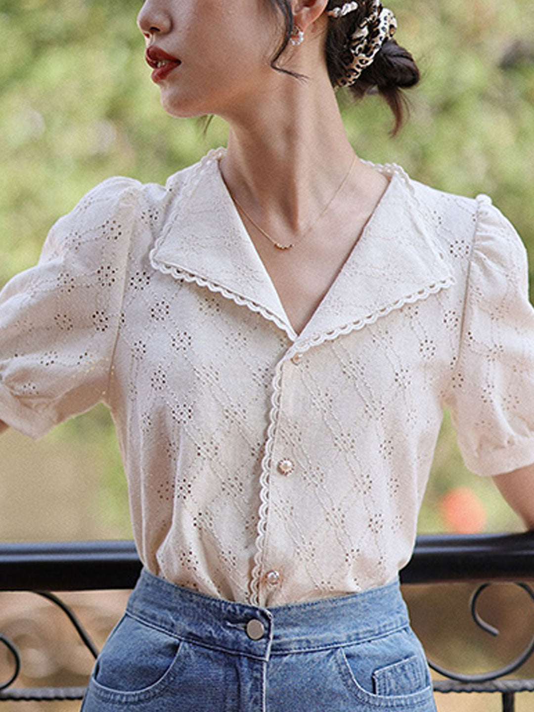 Morgan Retro V-Neck Puff Sleeve Top