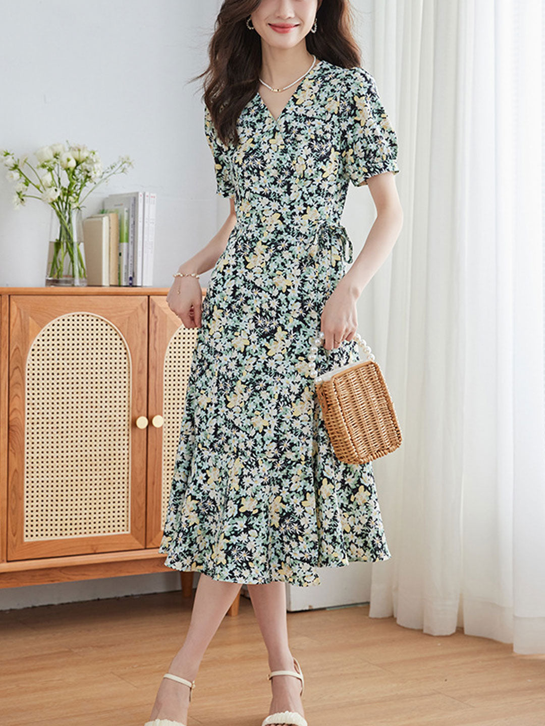 Alyssa Retro V-neck Floral Chiffon Dress