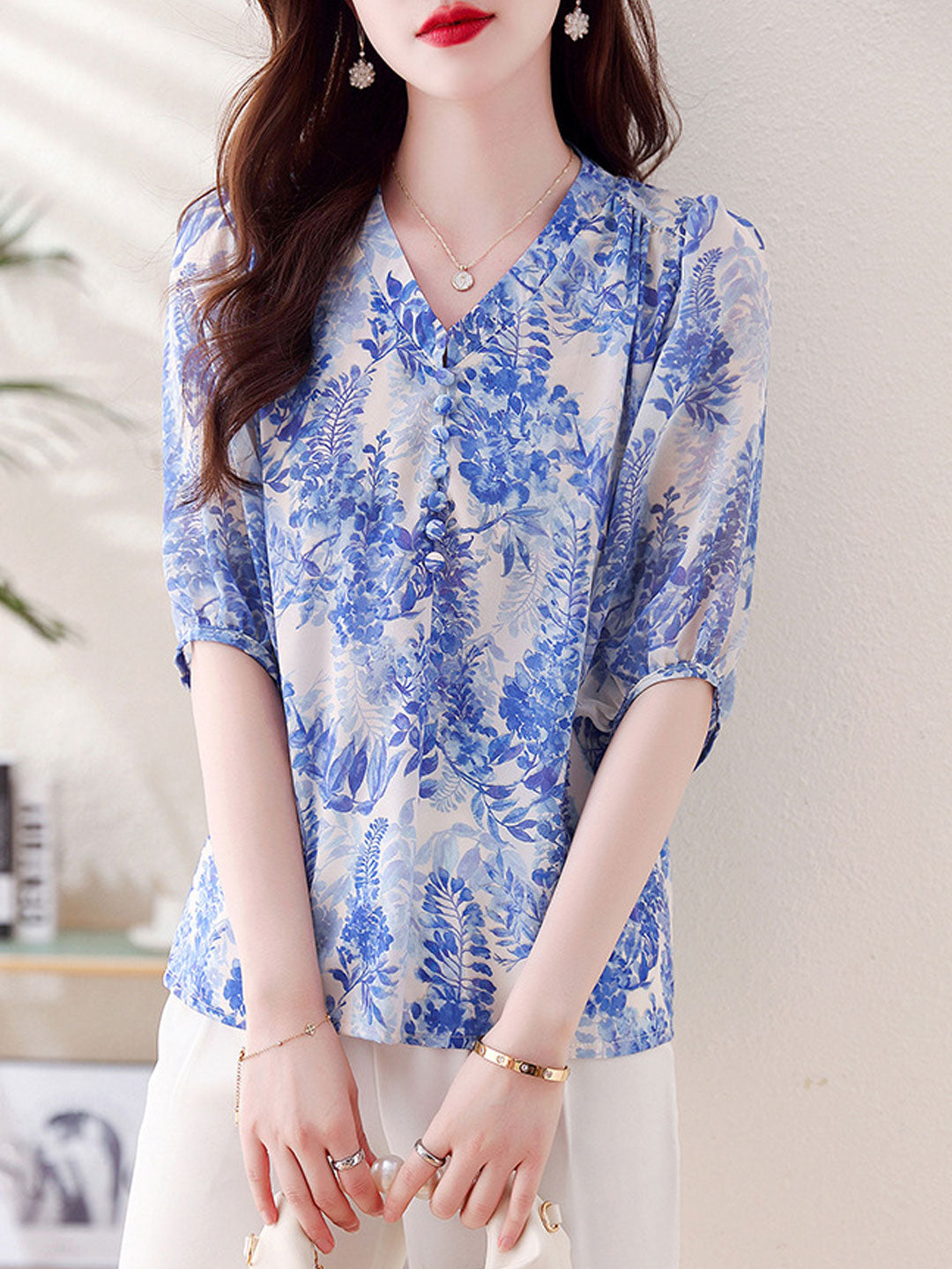 Elizabeth Classic V-Neck Puff Sleeve Patchwork Floral Top