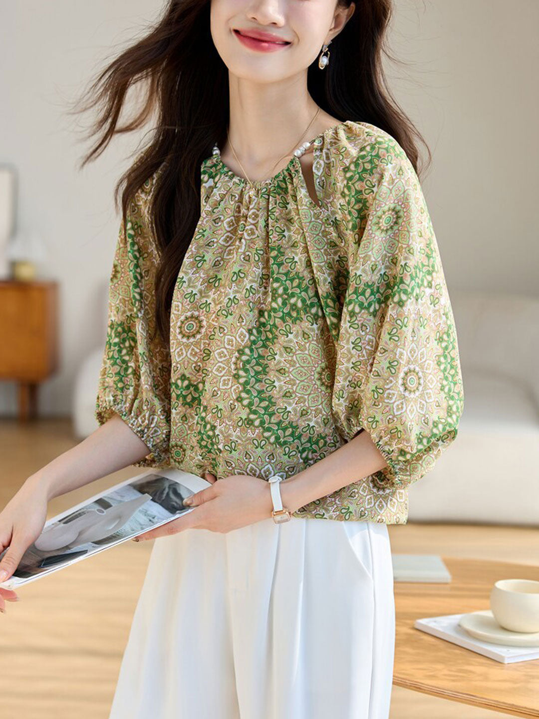 Amy Loose Crew Neck Printed Chiffon Top