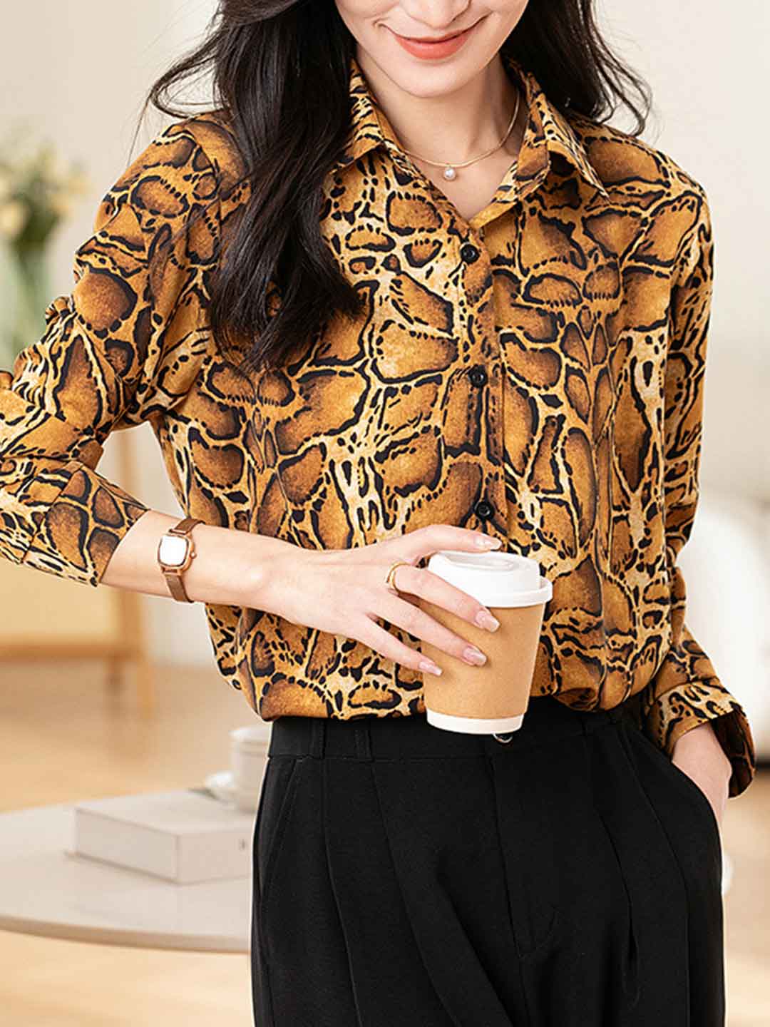 Aaliyah Loose Polo Collar Printed Shirt