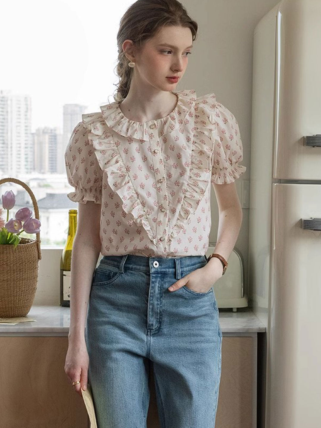 Sarah Retro Crew Neck Auricular Floral Top