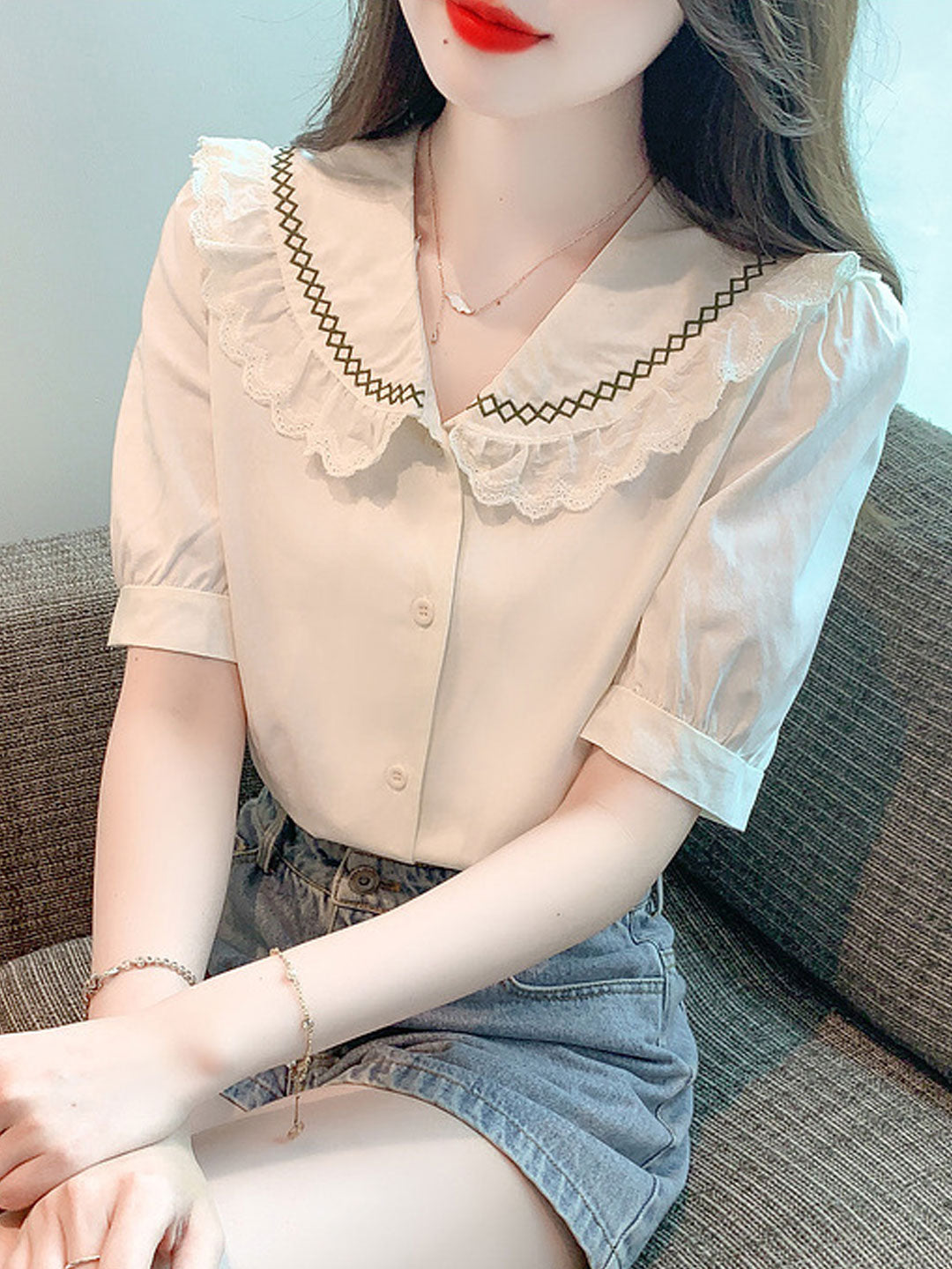 Katelyn Vintage Doll Collar Embroidered Lace Top-Apricot