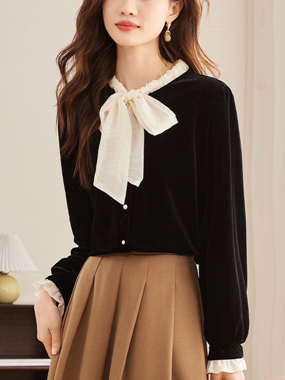 Chloe Retro Crew Neck Bow Top