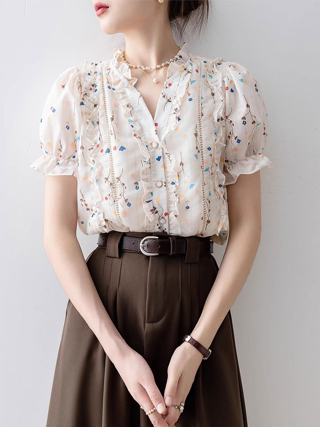 Hannah Cute V-Neck Printed Chiffon Top