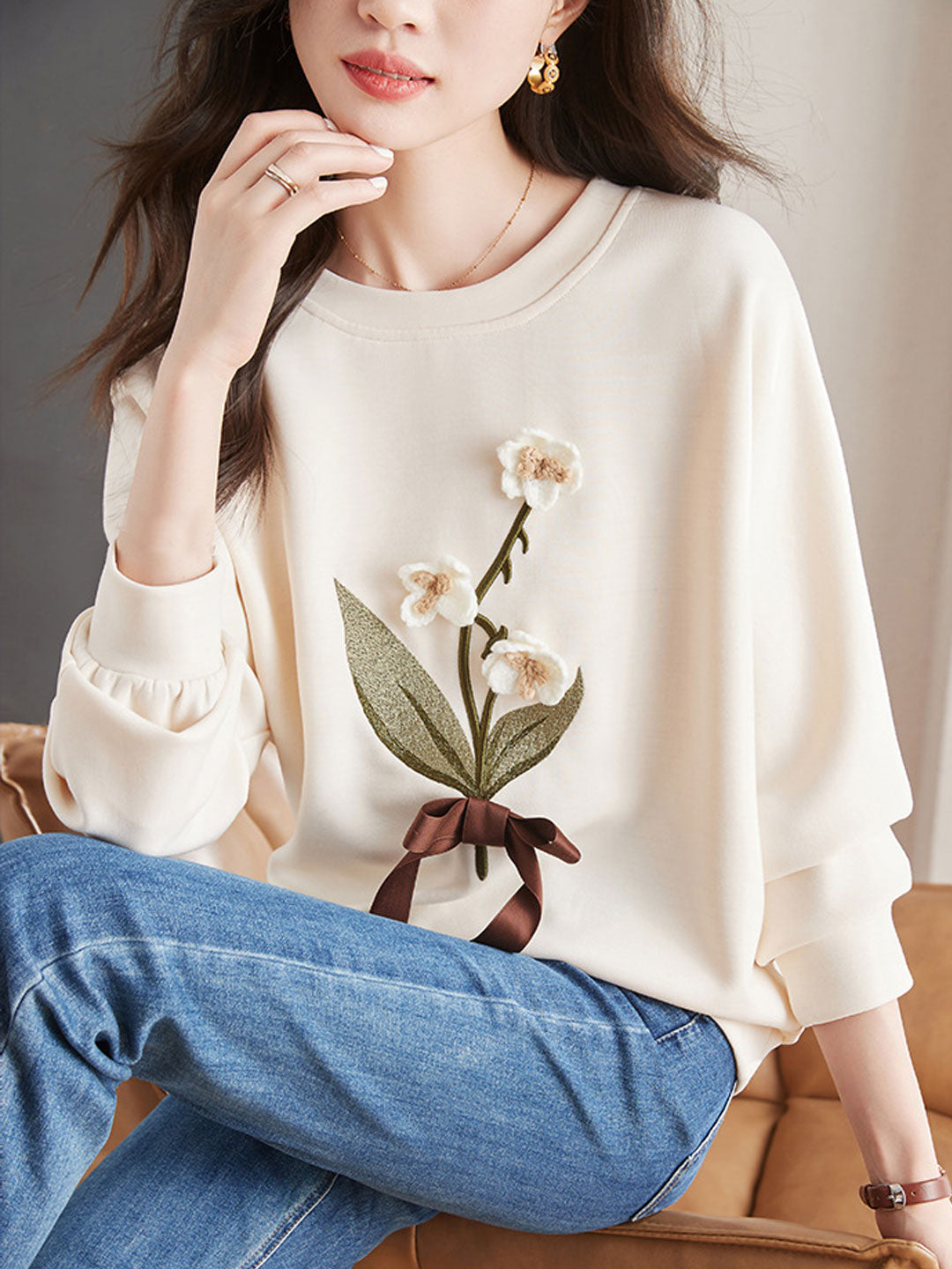 Ava Retro Three-Dimensional Flower Sweatshirt