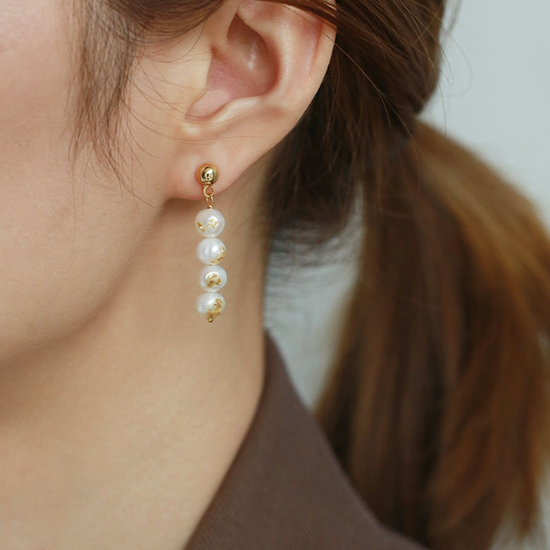 Vintage Luxurious Natural Pearl Gold Foil Earrings