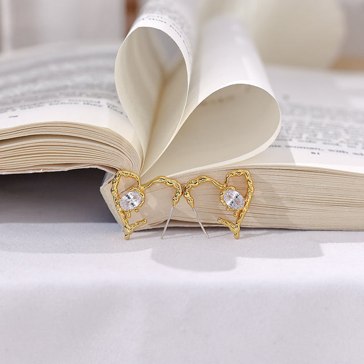 Zircon Inlaid Heart Shaped Line Earrings