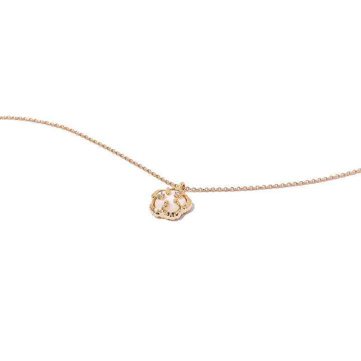 Luxurious Embellished Shell Zircon Pendant Necklace