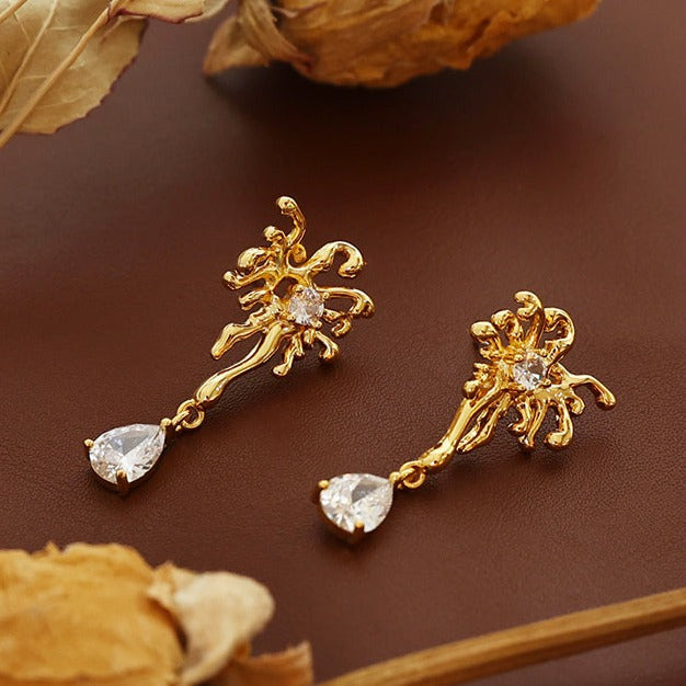 Luxurious Zircon Inlaid Irregular Shape Earring