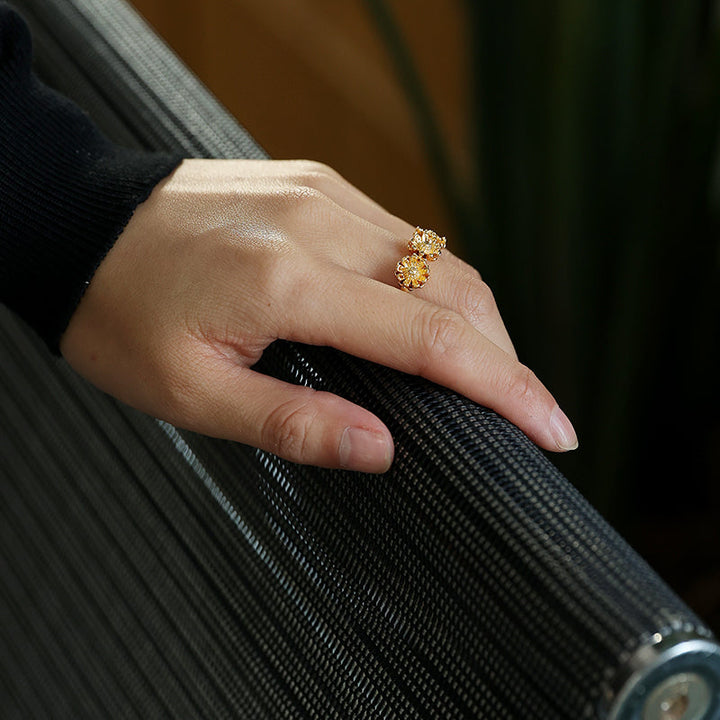 Simple Little Daisy Open-end Ring